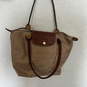 Longchamp medium low pilage tote tan